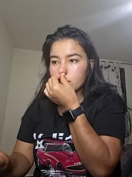 Miiia a online show from April 22, 9:56 pm