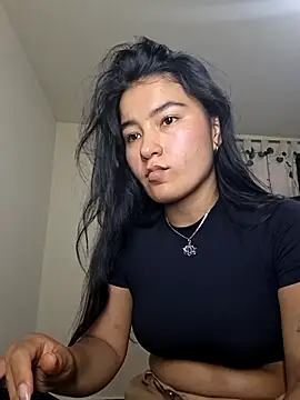 Miiia a online show from April 21, 9:22 pm