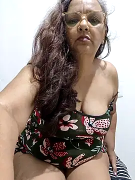 Noemipopi online show from March 9, 2:15 am