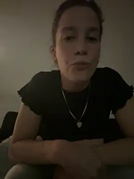 Melu12 online show from April 8, 10:45 pm