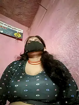 Meena73 online show from April 3, 3:10 pm