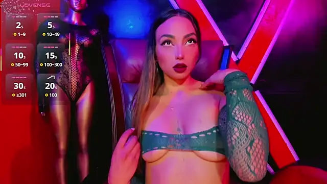 love velvet  online show from April 15, 4:35 am