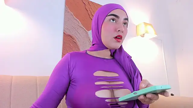 Malika Noor online show from April 28, 3:27 pm