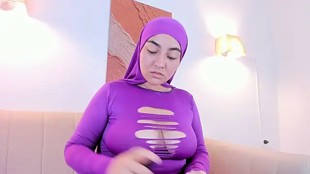 Malika Noor online show from May 7, 2:10 pm