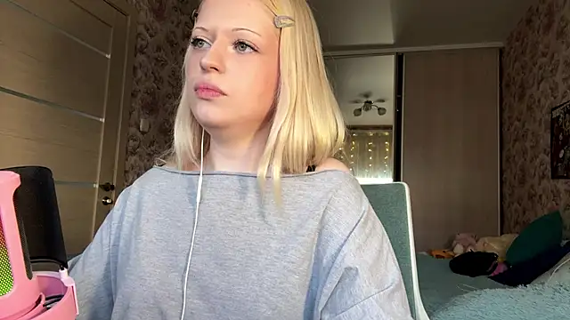 JeneeBIanks online show from March 14, 1:12 pm