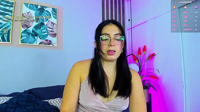 mia wills  online show from March 19, 5:06 pm