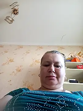 KiraStanton online show from April 10, 6:41 am