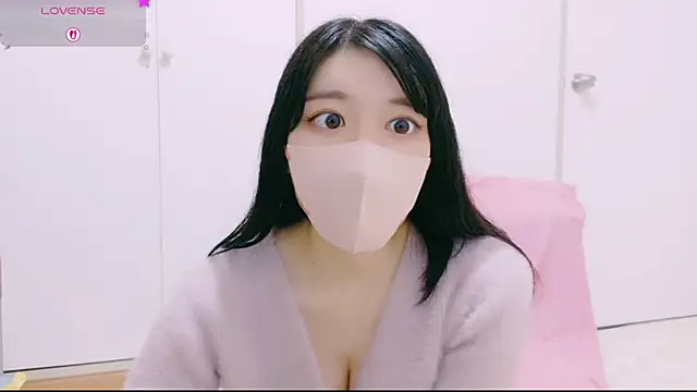 natsuka-chan online show from April 23, 11:17 am