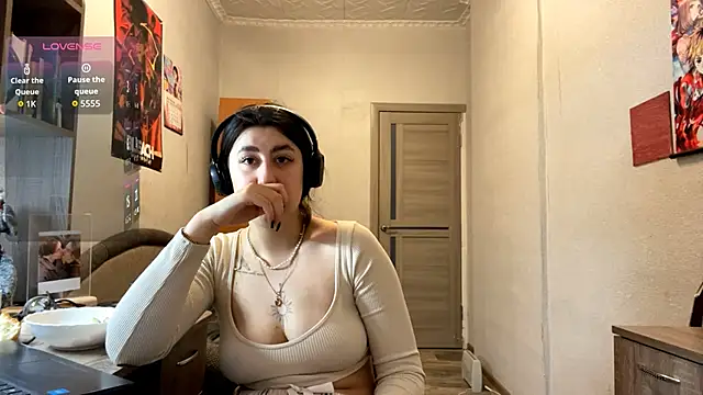 AshlynWabasha online show from March 24, 2:33 pm