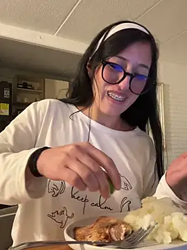 susi chimm online show from March 2, 2:22 am