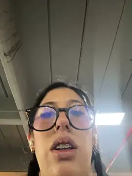 susi chimm online show from February 24, 2:05 pm