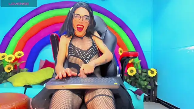 daisy jonexxx22 online show from March 11, 5:11 am