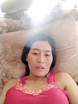 lris-Beauty77 online show from April 11, 7:45 am