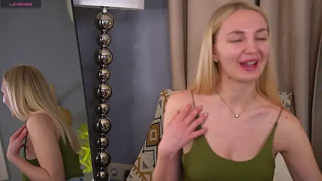 BabyBeckkky online show from March 2, 8:43 am