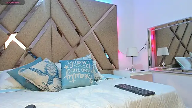 Tashi7 online show from March 16, 2:10 pm