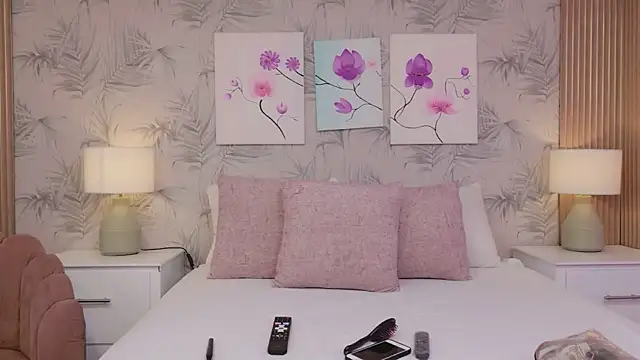 EmmaLeens online show from March 12, 12:41 pm