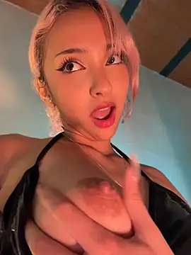   lya  online show from April 11, 5:35 am