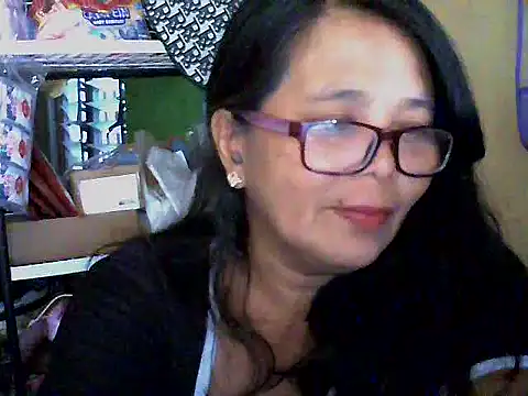 Flowerblossom123 online show from April 10, 6:41 am