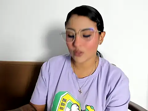 TatyGomez  online show from June 12, 4:09 am