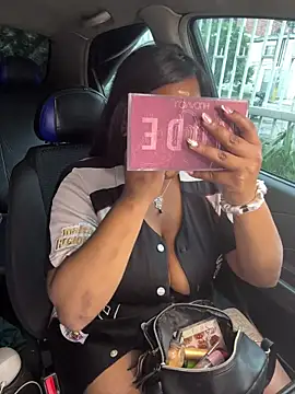 Nahomy firee online show from March 18, 7:08 pm