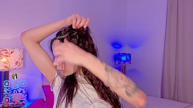 LeaaMooon online show from March 2, 2:13 pm