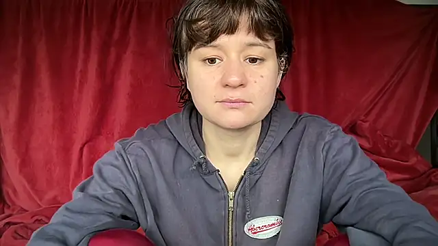 Elena is online show from June 8, 10:31 pm
