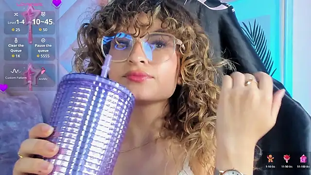 emilyjonesss  online show from March 6, 8:37 pm