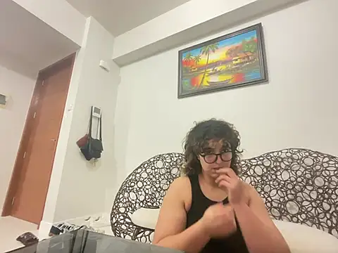 yassiestar online show from February 26, 8:19 pm