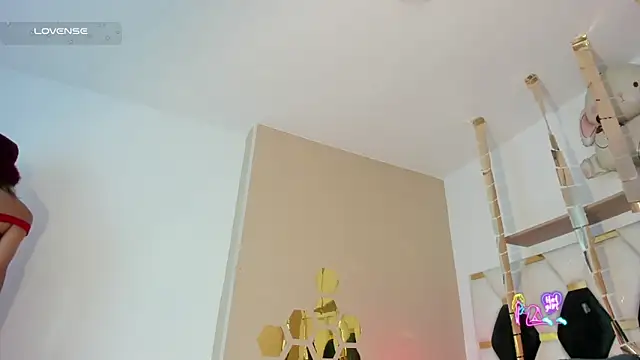 Angela Garciaa online show from April 4, 7:02 pm