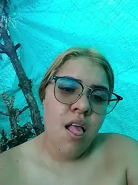 single kitten online show from March 25, 8:12 pm