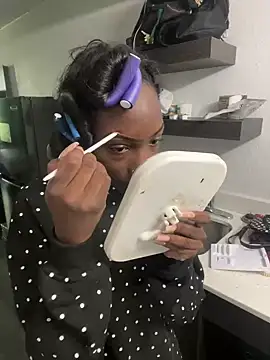 Loopsies online show from April 16, 4:28 pm