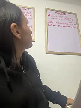 LilyRossi  online show from May 25, 12:26 pm