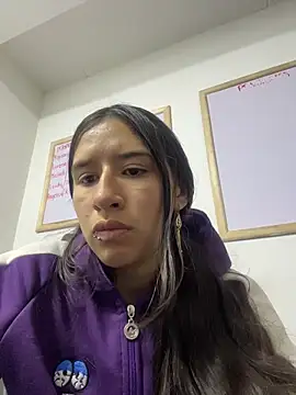 LilyRossi  online show from July 14, 12:54 pm