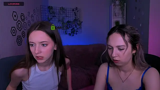 chloe ley online show from April 5, 7:24 pm