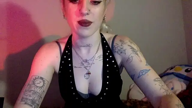 EmmyWet online show from April 15, 7:58 pm