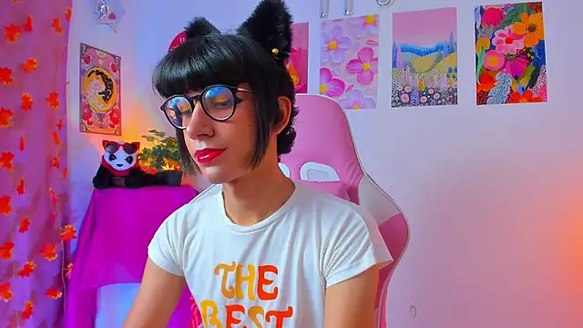 Madeline 21 online show from March 30, 5:07 am