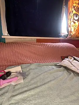 Melissa-Schneider online show from April 10, 11:27 am