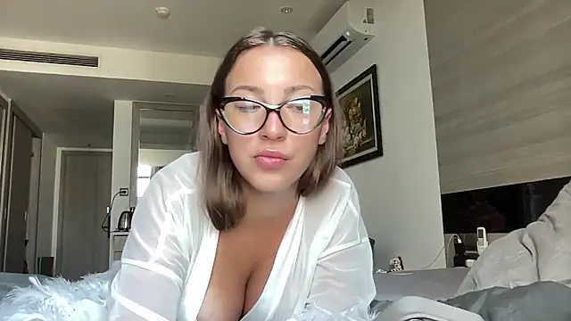 Kit kata online show from March 27, 2:24 am