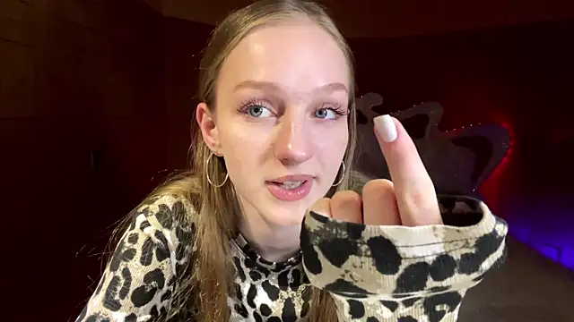 Anika Socutehe online show from March 30, 4:50 pm