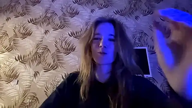 LeomaJee online show from March 31, 9:59 pm