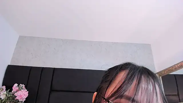 AllyRoux online show from March 17, 12:53 pm