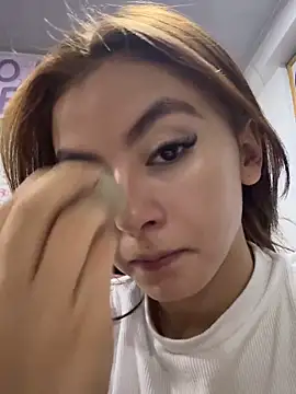   Nahomy online show from March 24, 11:37 am