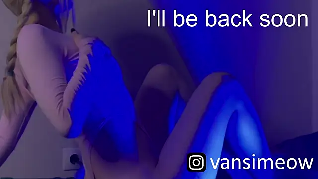 vanxli online show from March 6, 2:17 am