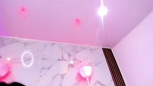 AbrilQuintana  online show from April 2, 1:41 pm