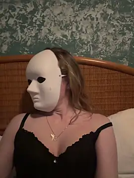 AdamoedEva online show from March 20, 8:58 pm