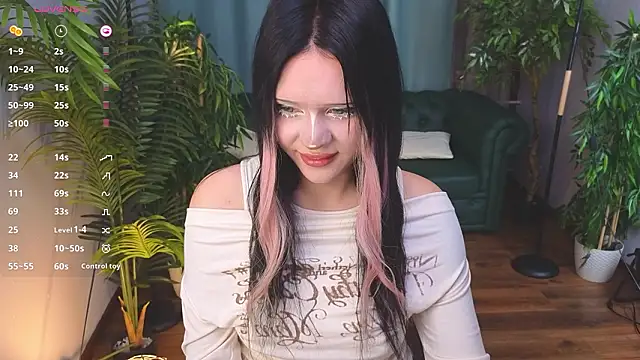 kittenlolla online show from March 20, 8:08 am