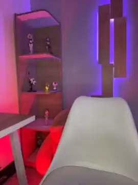 Taylor  0 online show from April 14, 2:28 pm