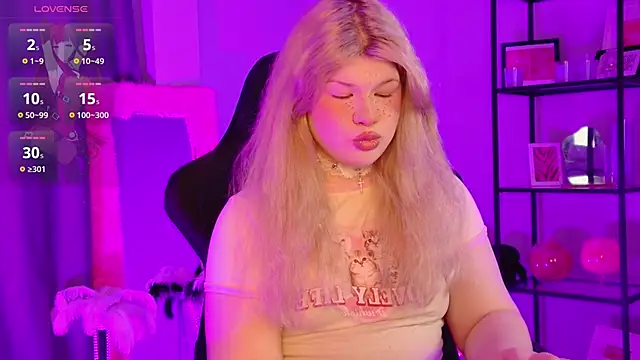 LilithNlsn online show from March 14, 3:24 pm