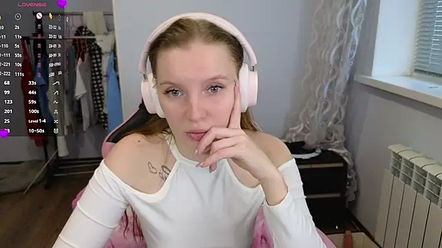 Mary Blu online show from March 18, 2:00 pm