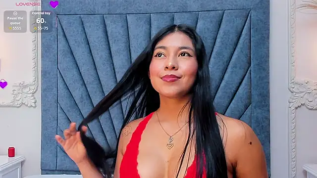 Leandra-Johnson online show from April 4, 1:43 pm